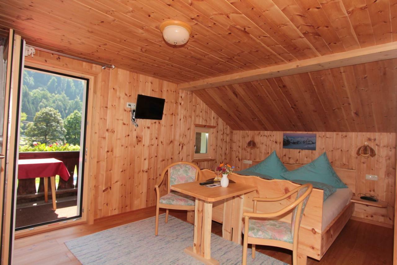 Haus Am Rain Bed & Breakfast Partenen Luaran gambar